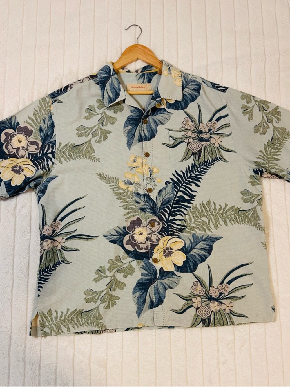 Tommy Bahama Men’s Button Down Shirt Hawaiian 100%Silk Size XL